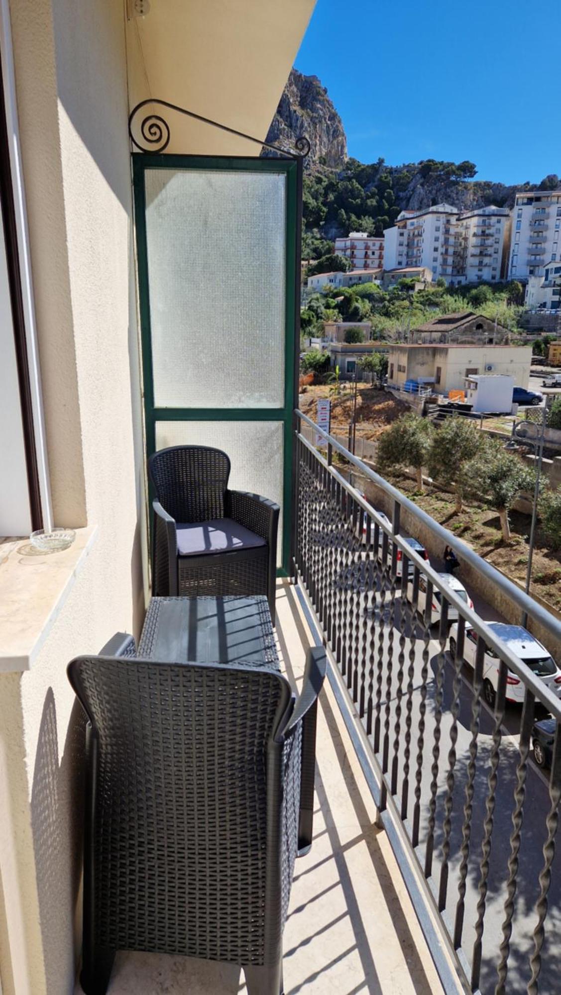 Rocksea Rooms Чефалу Экстерьер фото